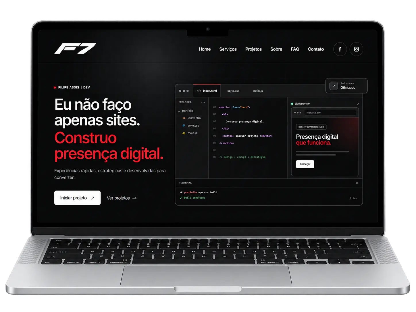 Site responsivo exibido em notebook